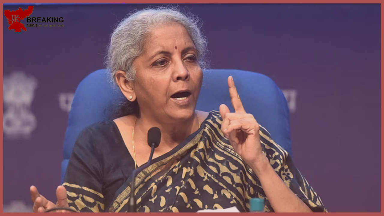 Income Tax Return : Tax drinkers are bullied, the government will give these benefits if ITR is filed before July 31, it is important for you to know Income Tax Return : Tax drinkers are bullied, the government will give these benefits if ITR is filed before July 31, it is important for you to know