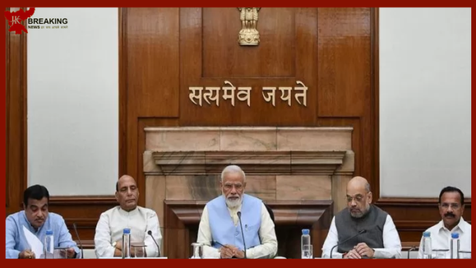 7th Pay Commission : केंद्रीय कर्मचारियों के लिए खुशखबरी! बेसिक सैलरी 18,000 रुपये से बढ़कर 26,000 रुपये प्रति माह होगी