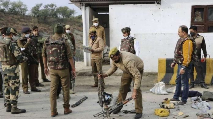 Jharkhand Crime : Terror of Naxalites in West Singhbhum, bullets fired at rural doctor, death on the spot