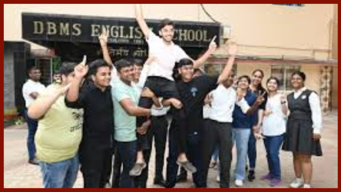 ISC Jharkhand Topper: Jamshedpur's Adarsh ​​is the state topper from commerce stream, dreams of studying in this college of DU