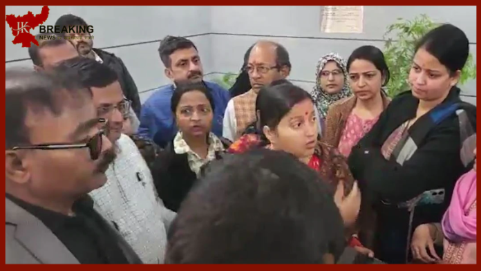 Jharkhand Breaking News! 1161 government school teachers in Jharkhand received show cause notice, what is the reason