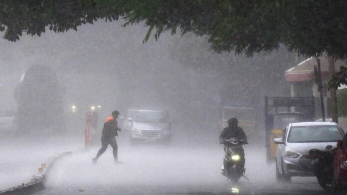 Jharkhand Weather Today : Beware! Ranchi, Khunti... Rain will wreak havoc in Jharkhand today, IMD issues yellow alertJharkhand Weather Today : Beware! Ranchi, Khunti... Rain will wreak havoc in Jharkhand today, IMD issues yellow alert