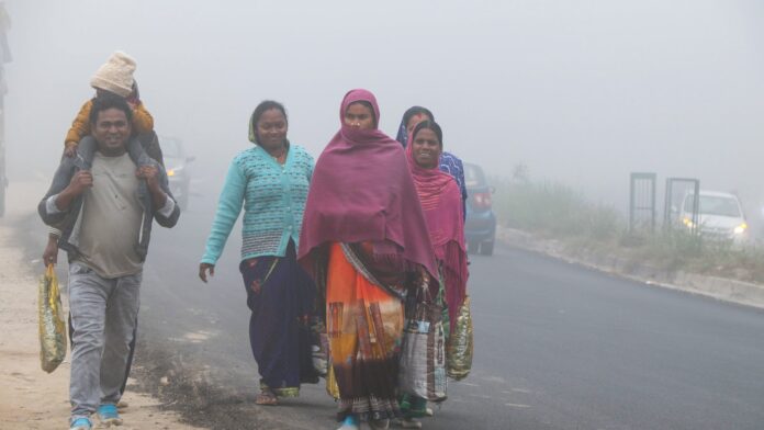 Jharkhand Weather Today: सर्दी का सन्नाटा! गुमला-खूंटी में रिकॉर्ड ठंड, नवंबर में तापमान गिरकर 6.6°C” Jharkhand Weather Today: सर्दी का सन्नाटा! गुमला-खूंटी में रिकॉर्ड ठंड, नवंबर में तापमान गिरकर 6.6°C”