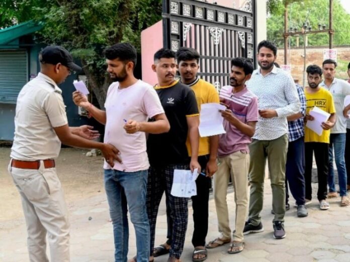 JSSC Kakshpal Vacancy : झारखंड जेल वार्डर भर्ती की आवेदन प्रक्रिया टली, आयोग ने नई तिथि पर क्या कहा?