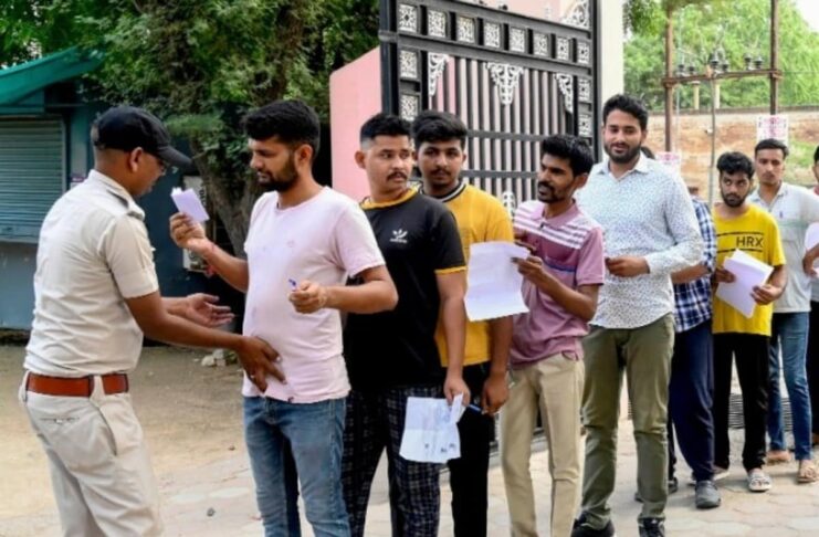 JSSC Kakshpal Vacancy : झारखंड जेल वार्डर भर्ती की आवेदन प्रक्रिया टली, आयोग ने नई तिथि पर क्या कहा?